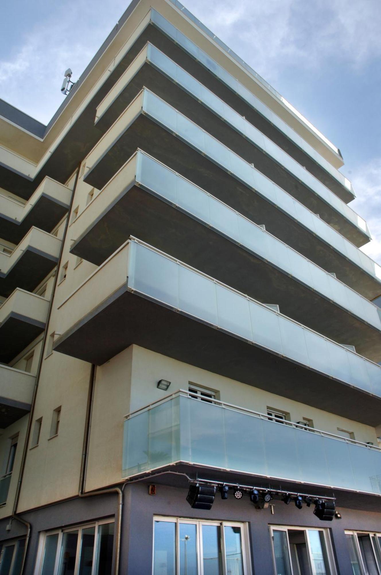 Hotel Embassy Песаро Екстериор снимка